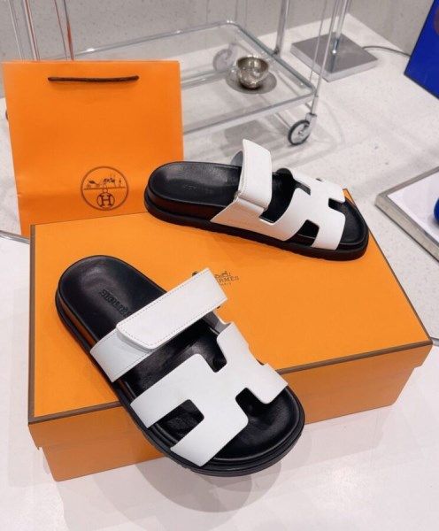 Comfort Meets Style – Black Hermes Sandals